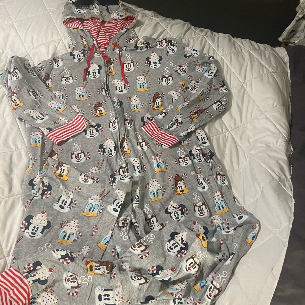 Disney hooded onesie pajamas / unisex adult xl